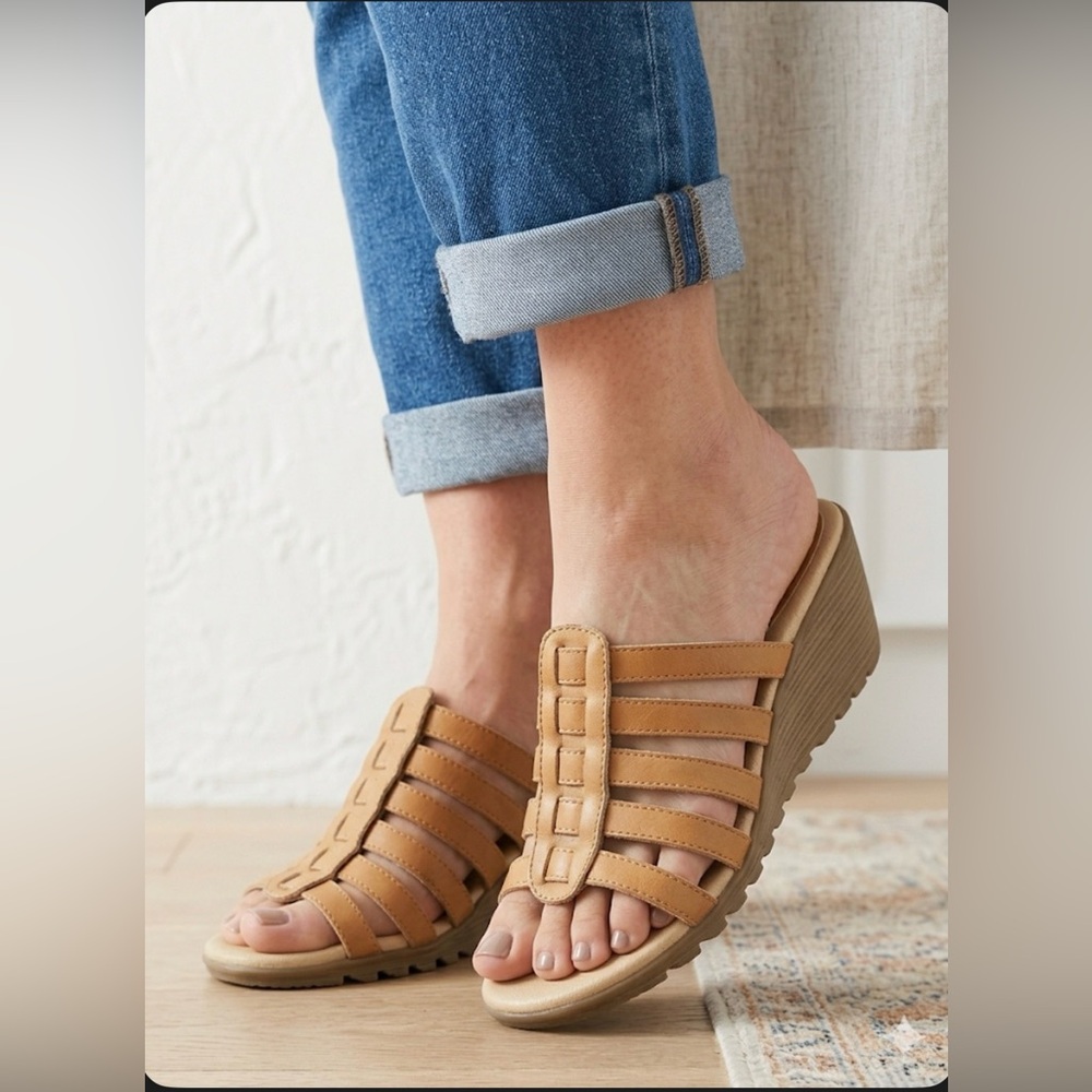 G.H. Bass Fly-Away Leather Wedge Sandals Tan Caged Gladiator Slide 8M